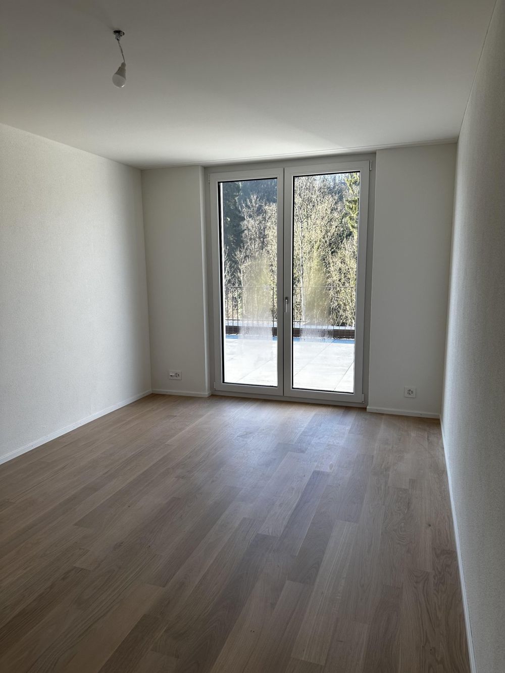 Erstvermietung - traumhafte 5.5-Zimmer-Attikawohnung mit grosser Terrasse und Blick ins Grüne - Bild 9