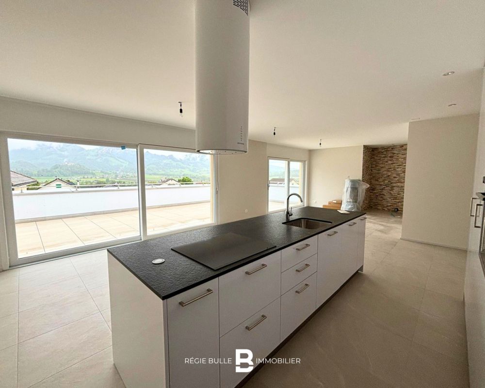 Broc - Magnifique attique de 4.5 pièces neuf à louer - Bild 3