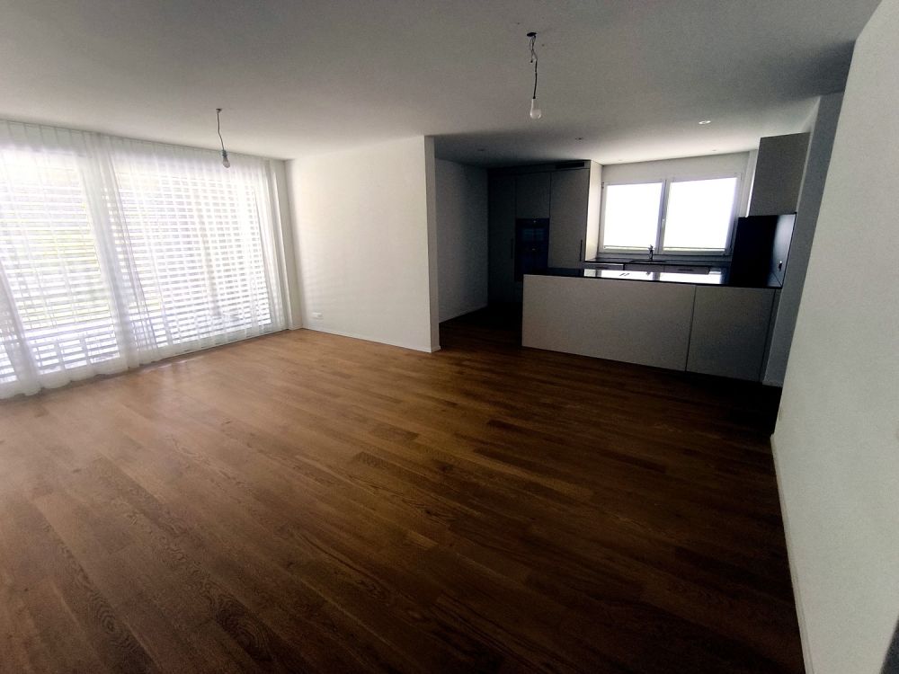 Moderne 3 1/2 Zimmer-Wohnung mit Gartenanteil - Bild 2