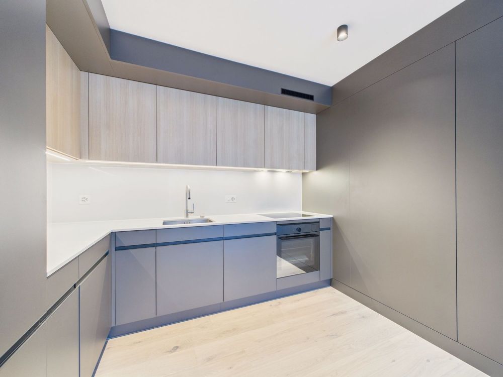 Moderne 3.5-Zimmer Wohnung mit Balkon in Chur - Image 2