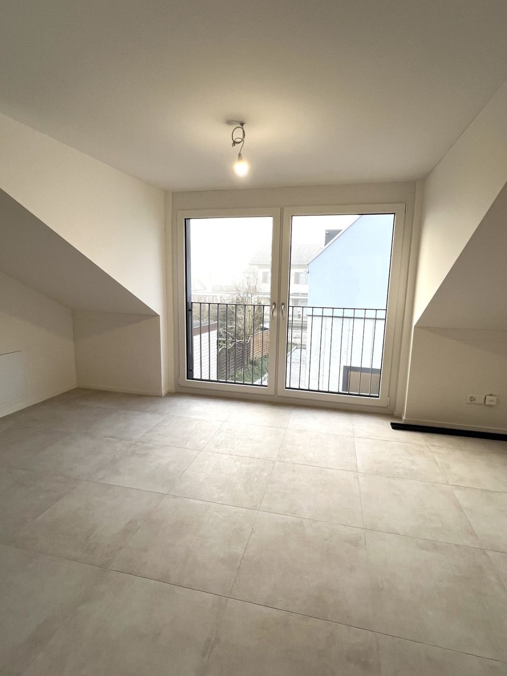 Erstvermietung: Wohnen in Kollbrunn  zentral, modern und bestens angebunden - Wohnbereich