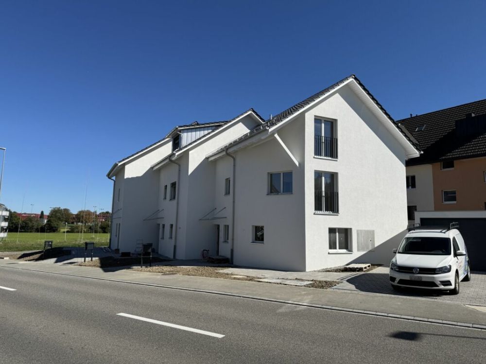 Neu-Modern-Bezugsbereit - Bild 1