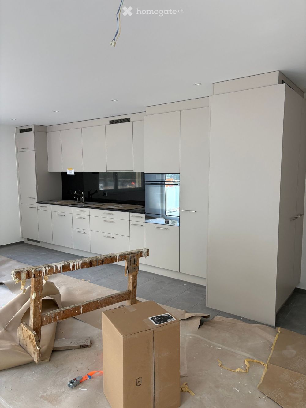 Neue 2 1/2 Zimmerwohnung mit grossem Balkon an ruhiger, sonniger Lage - Bild 3
