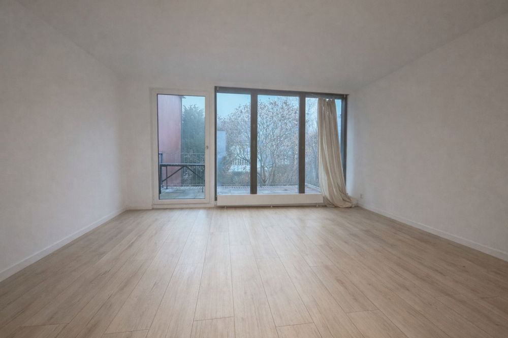 Moderne 3-Zimmer-Maisonette-Wohnung in Feldmeilen mit Balkon und Garten - Bild 4