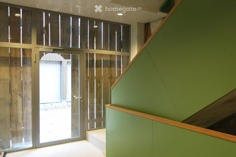 Moderne 2.5-Zimmer-Neubau-Loft-Wohnung mit Balkon und schöner Aussicht ins Grüne in Nänikon, Uster - Bild 5