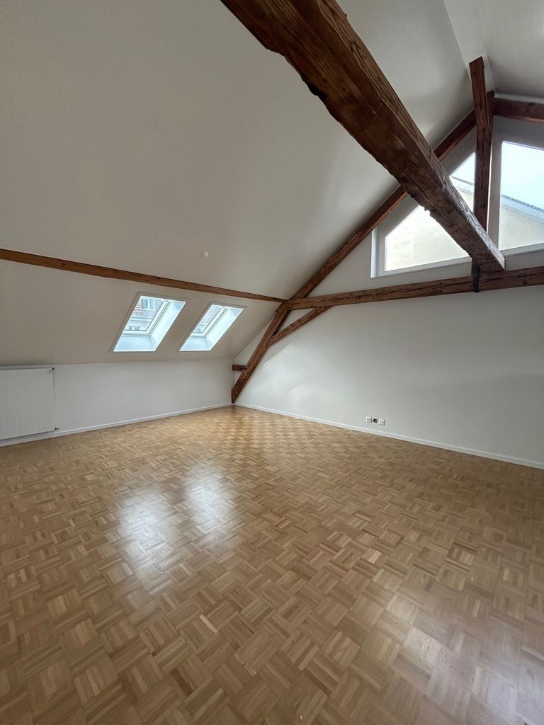 Erstbezug nach Sanierung - Dachwohnung Bürgergemeinde Aesch - 2.jpg