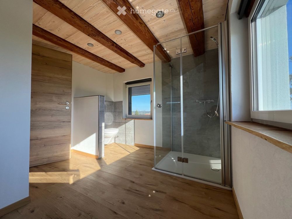 Lichtdurchfluteter Traum-Altbau 2024 60 m² Wellness-Schlafzimmer mit Sauna  in Hugelshofen - Bild 10
