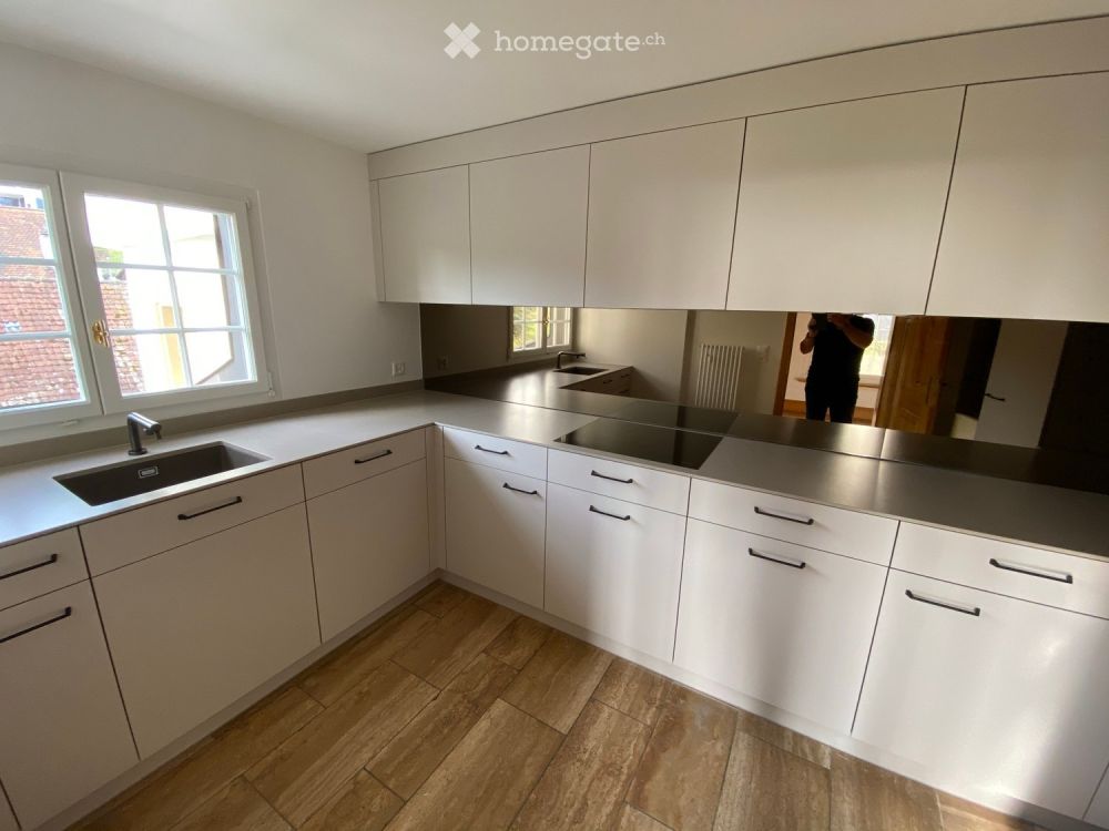 Wohnen im wunderschönen Schloss Lohnegg mit Seesicht - Bild 3