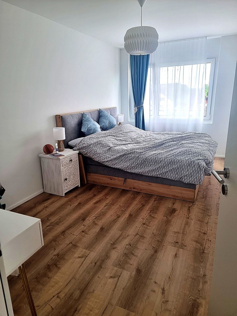 Zur Untermiete: Helle Attika-Wohnung mit riesen Balkon - Bild 5