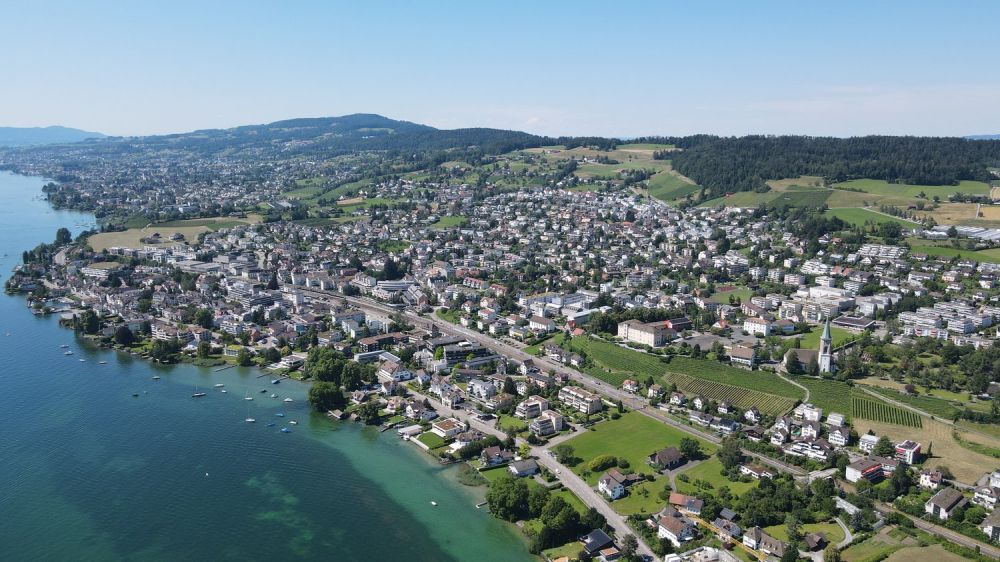 Erstvermietung: 3.5-Zimmer-Wohnung mit Panoramasicht der Extraklasse, inkl. 2x Einstellstellplätze - Bild 4
