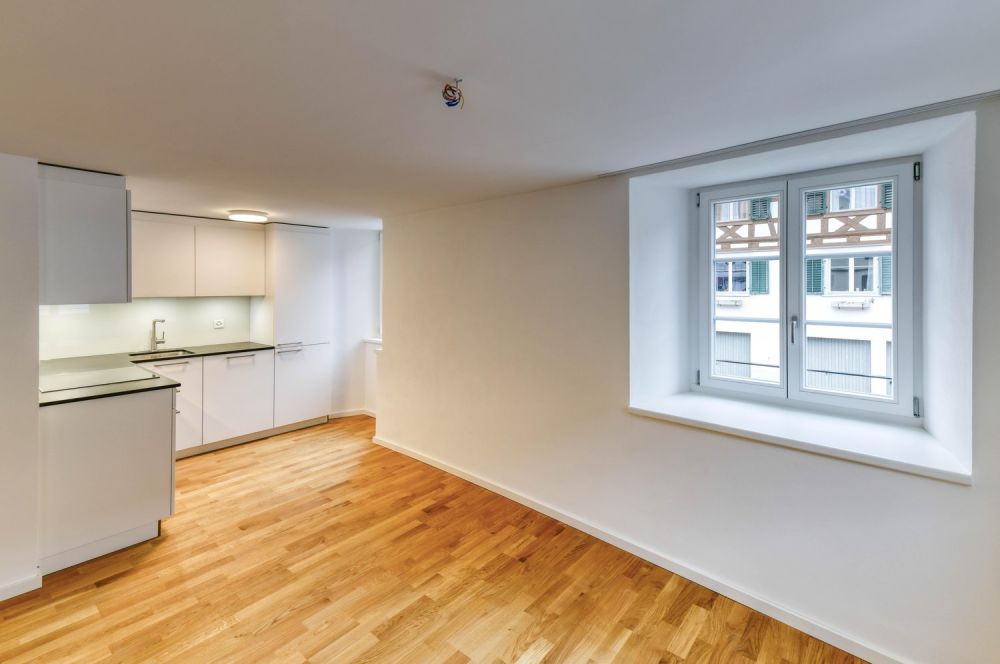 Erstbezug nach Kernsanierung: ruhige 2.5 Zimmerwohnung in Neunkirch - Bild 3