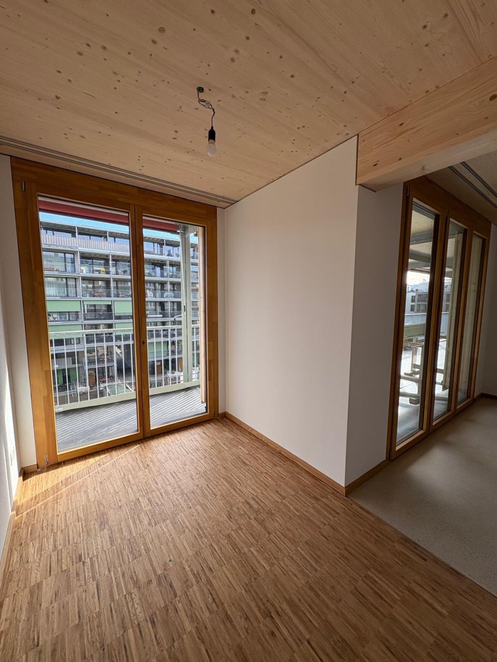 Erstvermietung 5.5 Zimmer-Wohnung in modernem Holzbau - Bild 9