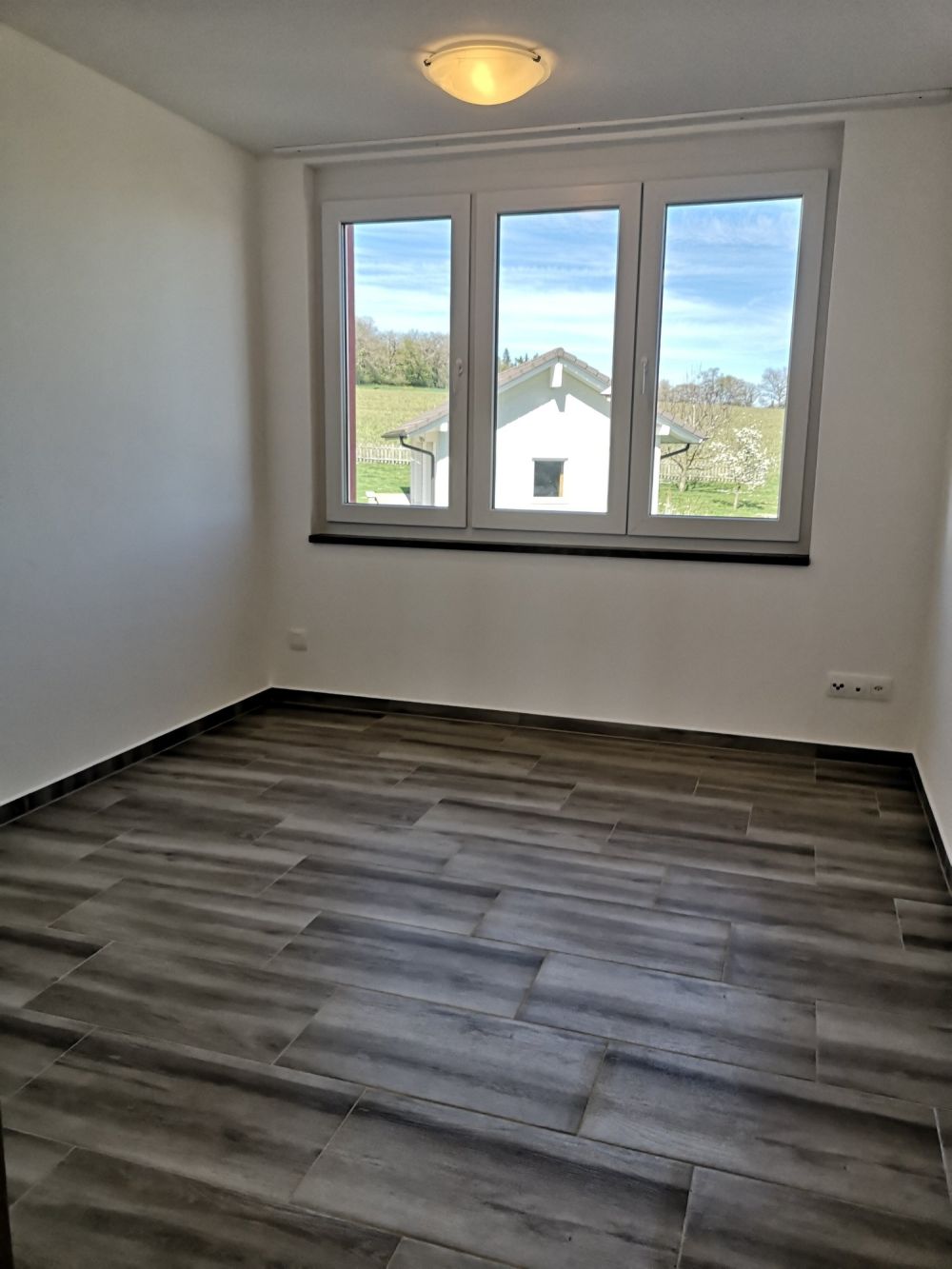 Appartement neuf au 1er étage avec terrasse couverte, avec vue. - Bild 4