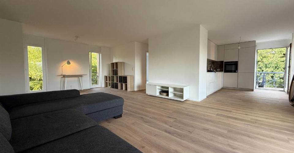 Appartement central, meublé et rénové haut de gamme, proche de TOUT et - Appartement 3.5 pièces - image - 1
