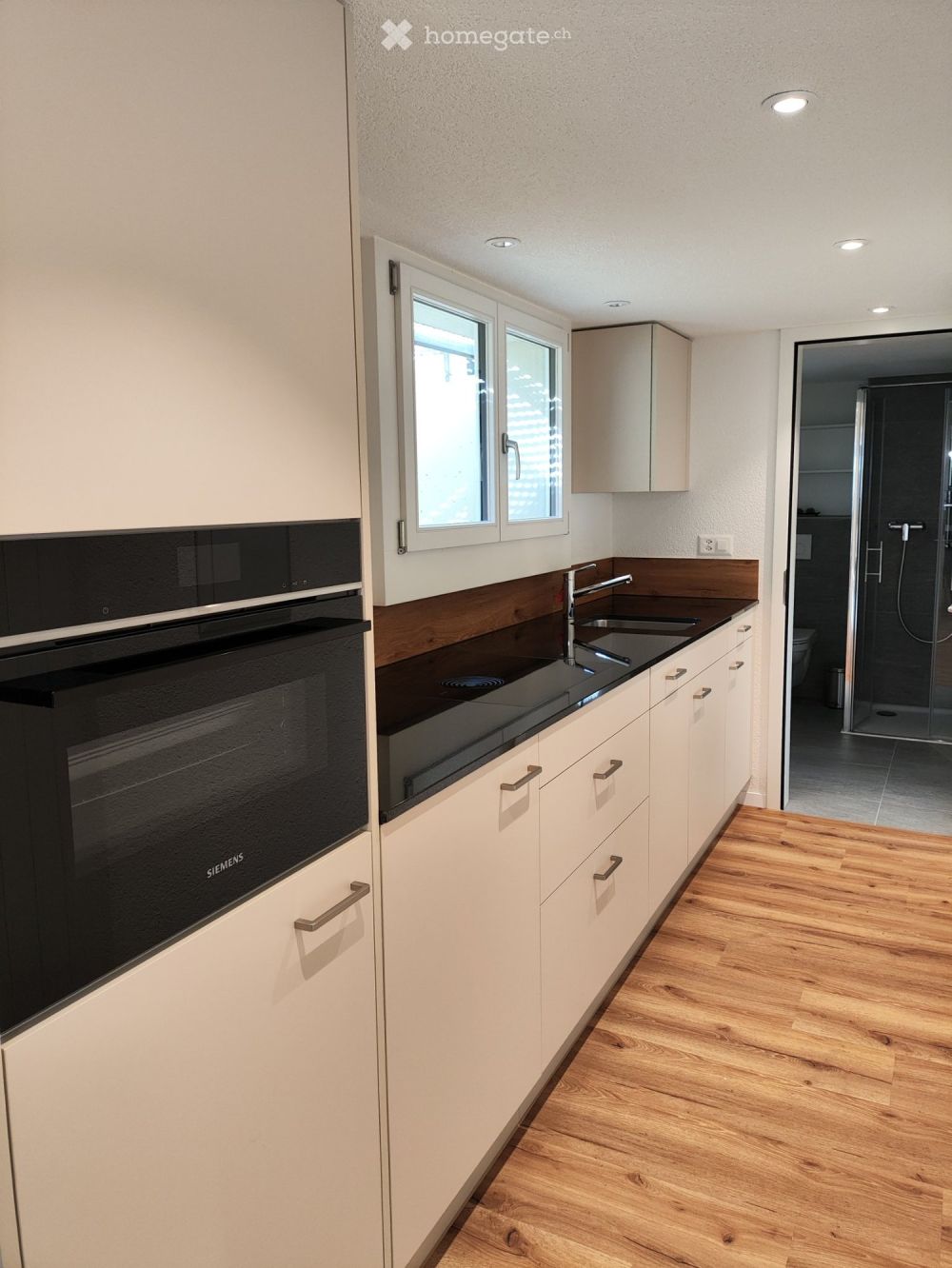 Modernes, vollmöbliertes Studio (38 m²) in Schattdorf - Bild 2