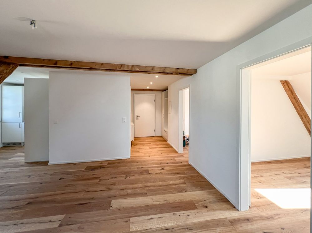 Wunderschöne Dachwohnung mit viel Charme im Zentrum von Biel - Bild 11