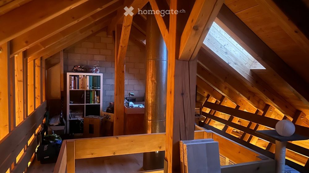 Altes renoviertes Schulhaus in Adetswil. Traumhafter 6.5-Zimmer-Hausteil an ruhiger Lage - Bild 7