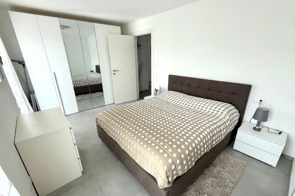 Elegante nuovo 3,5 con ampio terrazzo e camera con bagno ensuite - Bild 8