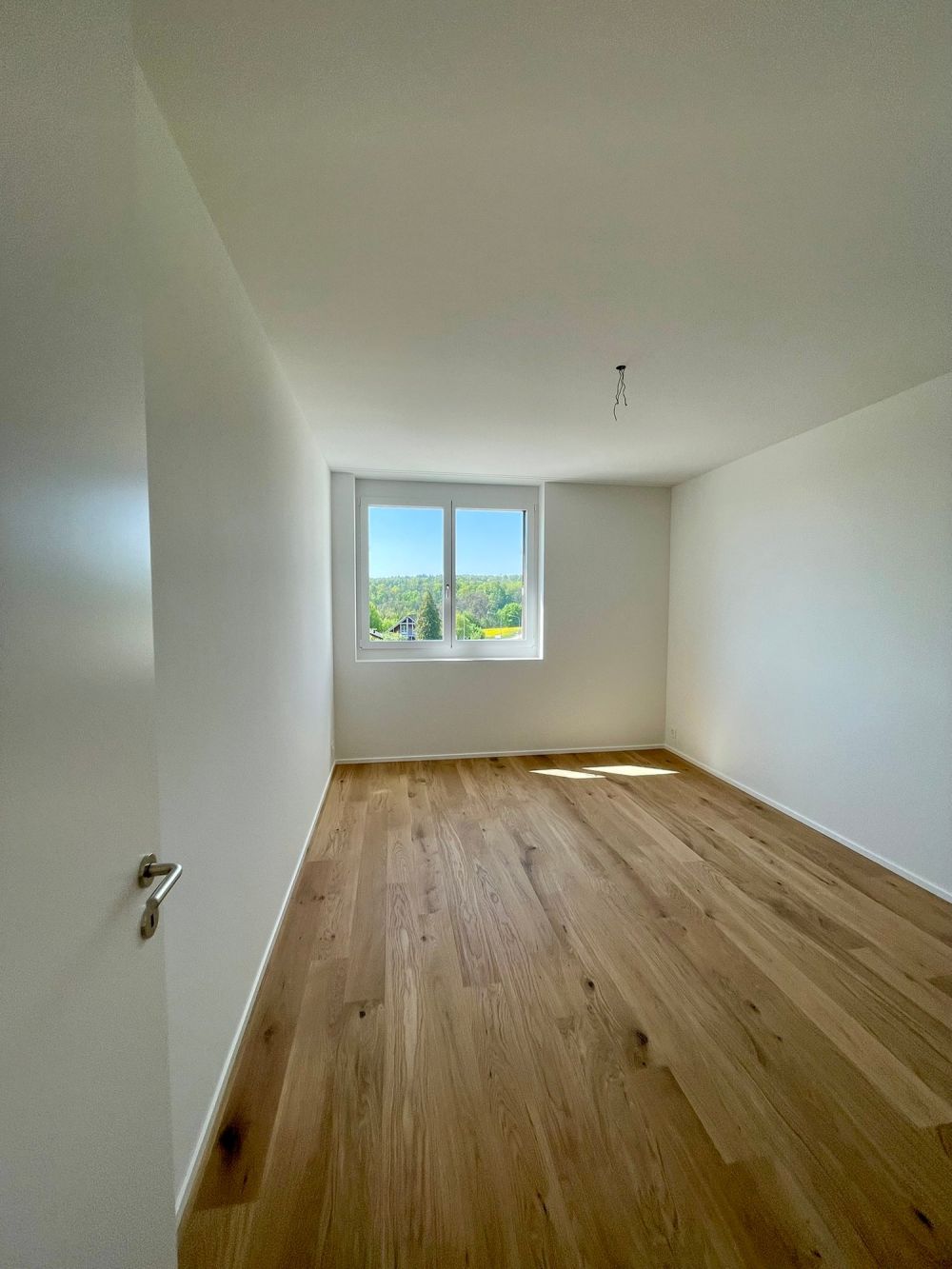 NEU: Wohnen mit Weitblick | Moderne 2.5 Zimmer Neubauwohnung mit grosser Terrasse - Bild 9