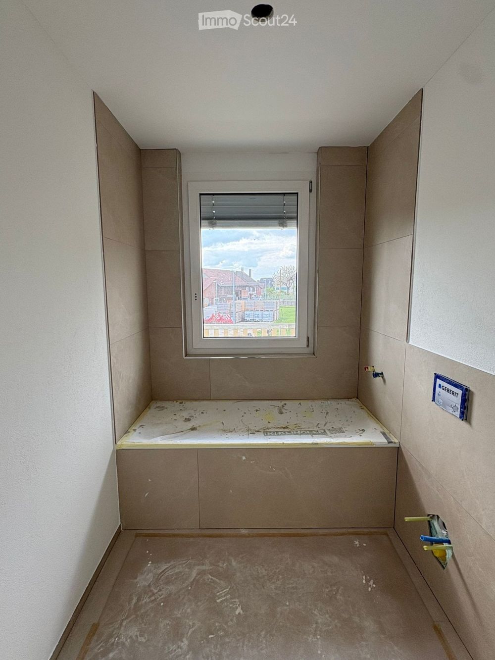 Erstbezug mit 32 m² Balkon – modernes Wohnen mit Weitblick in Truttikon - Bild 10