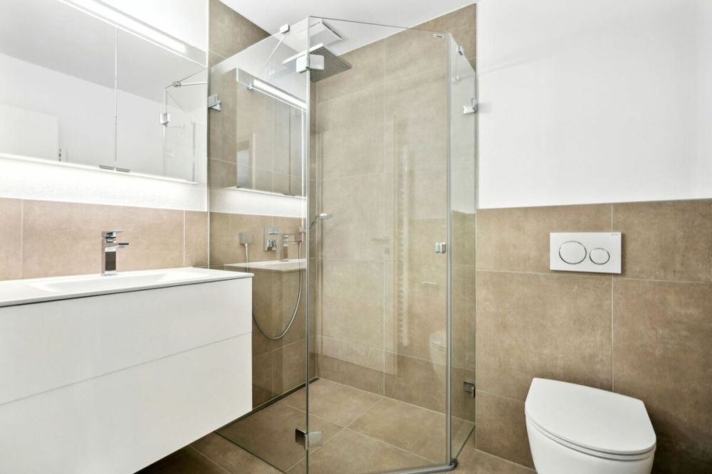 ERSTBEZUG NACH KOMPLETTSANIERUNG AN ZENTRALER LAGE IN MEILEN - ATTIKAWOHNUNG NAHE DEM ZÜRICHSEE - Bild 9