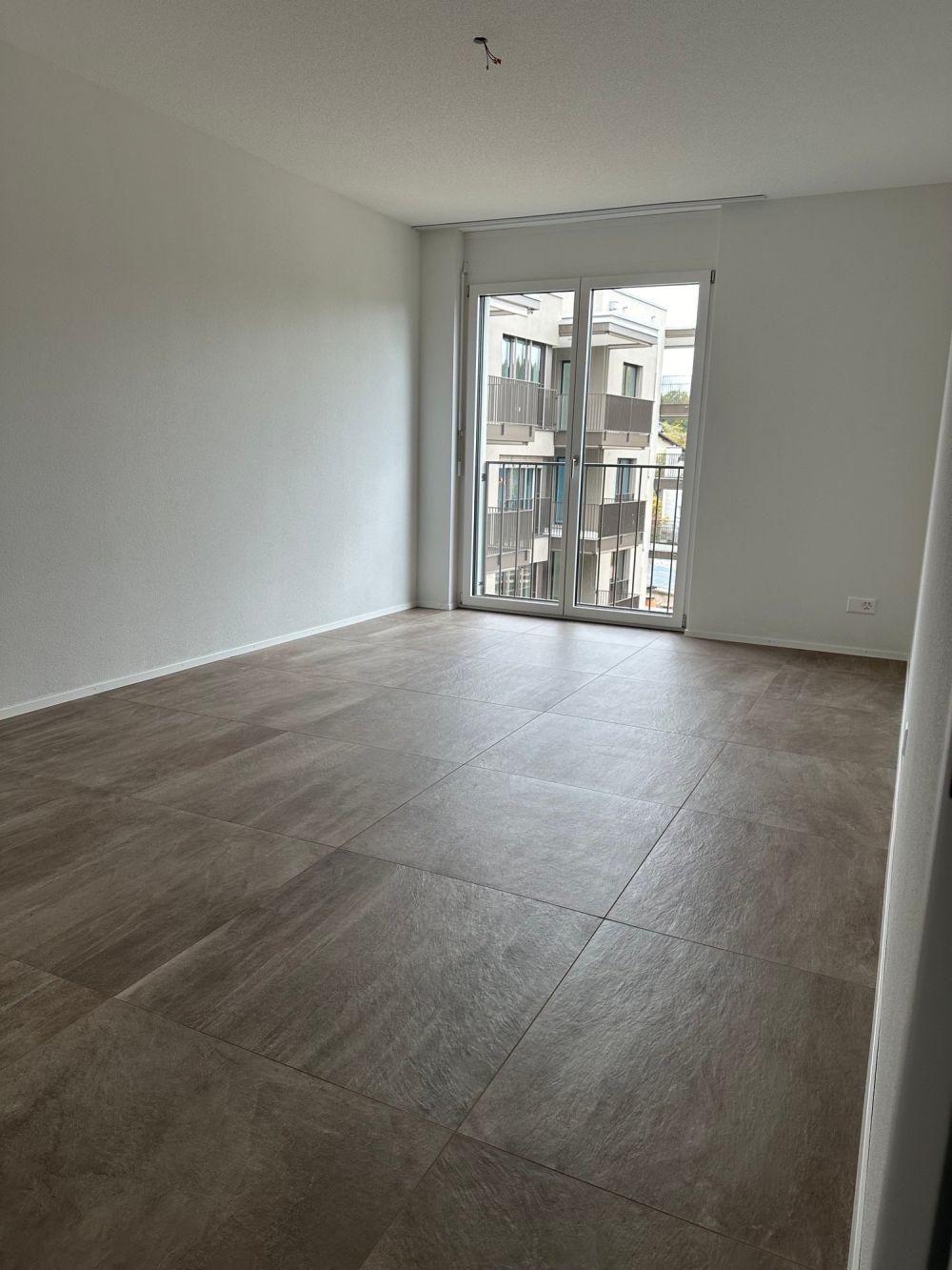 Moderne 4-Zimmer-Neubauwohnung mit Balkon und schöner Aussicht in Uetendorf - Bild 10
