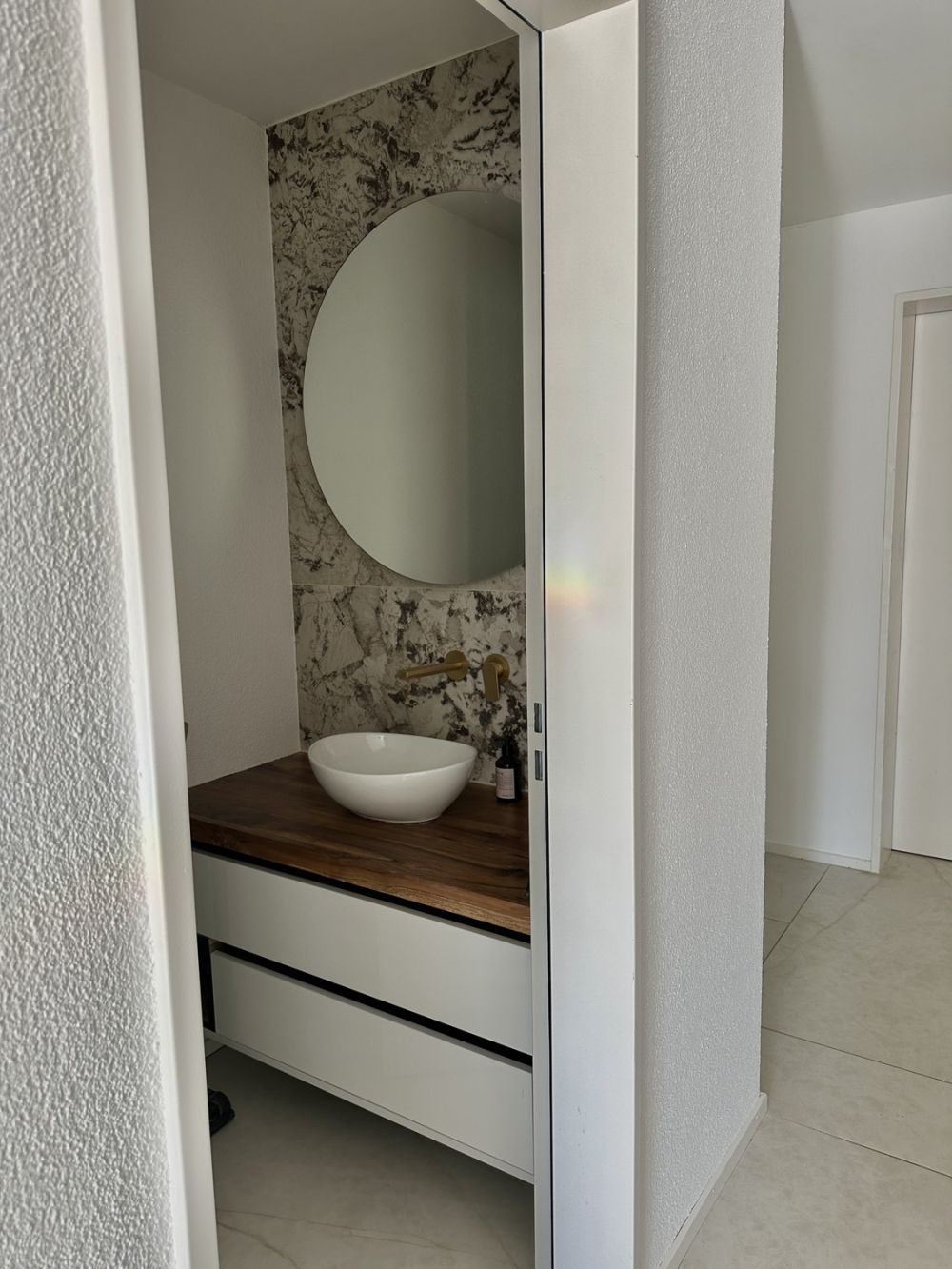 Moderne 4,5-Zi.-Wohnung mit Terrasse & Whirlpool in Umiken - Bild 4