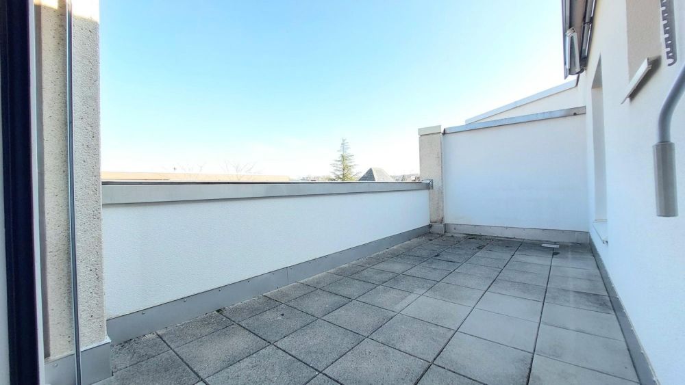 Erstvermietung im Herzen von Lyss - Terrasse