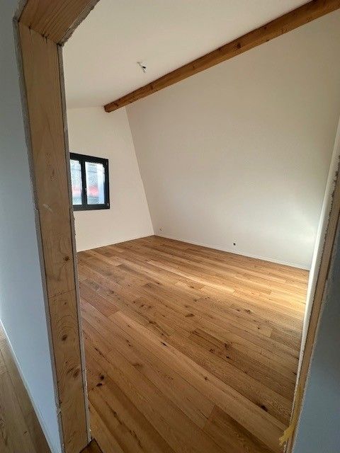 Moderne 3.5-Zimmer-Dachwohnung in Boll – Neubau mit Aussicht - Bild 6