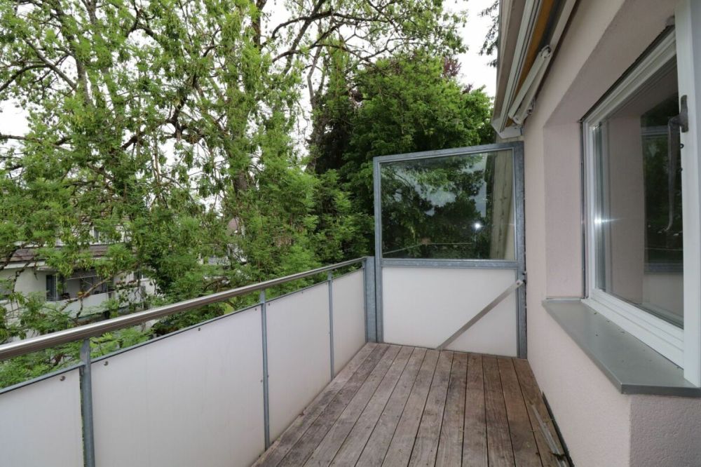 Erstvermietung nach Teilsanierung - moderne 2 1/2-Zimmer-Dachwohnung in Nähe Wenkenpark - Bild 10