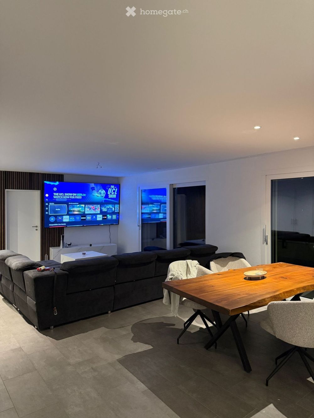 Moderne 3.5-Zimmer-Atikka mit Balkon und schöner Aussicht - Bild 1