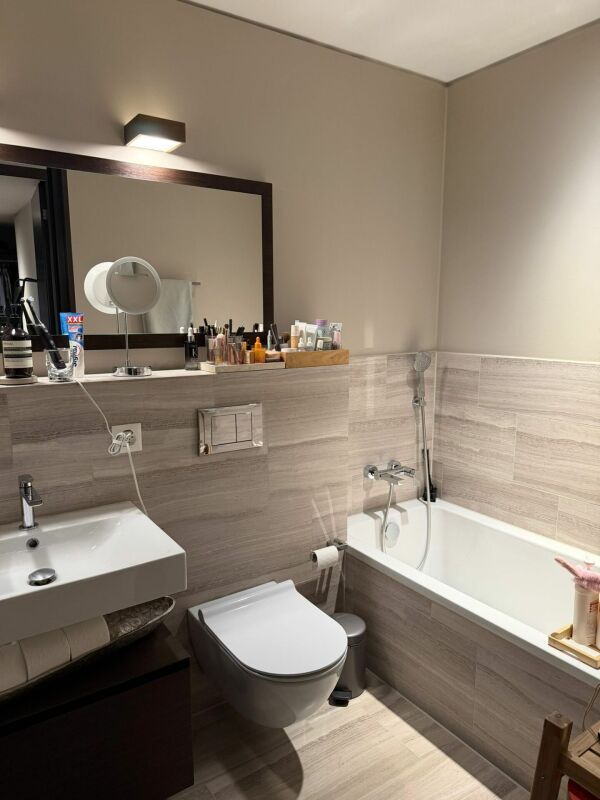 Moderne 3.5-Zimmerwohnung im 19. Stock des Limmattowers - Aufwachen mit Blick über das Limmattal - Bild 7