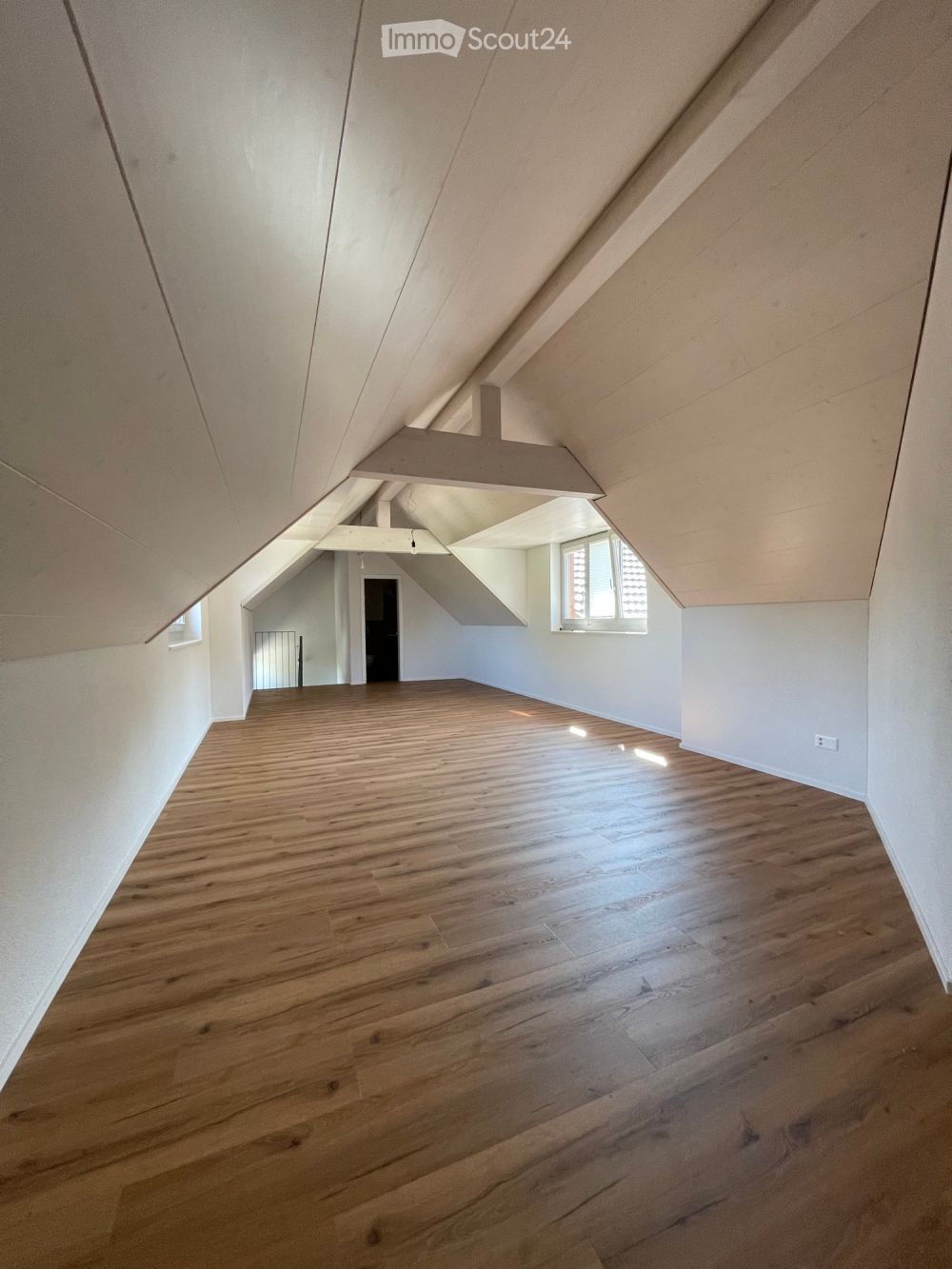 Moderne 4-Zimmer-Neubauwohnung mit Balkon in Niederstetten - Bild 11