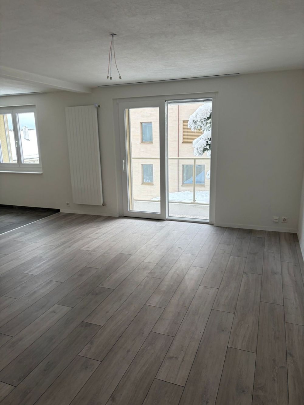 Modernes Studio mit Seesicht, Balkon und Toplage  nur 5 Gehminuten zum Bahnhof Oberrieden - Bild 1