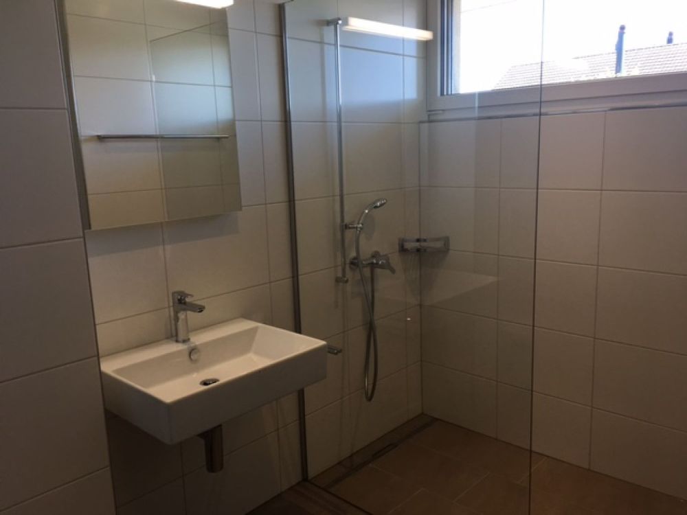 moderne und helle 3½-Zimmerwohnung - Bild 3