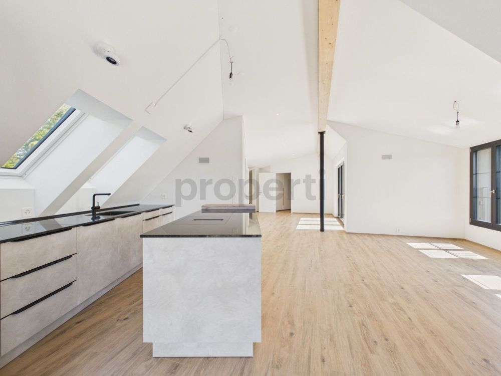 Attikawohnung direkt am Waldrand mit Zürichseeblick, Minergie-Standard und Free-Cooling - Image 5