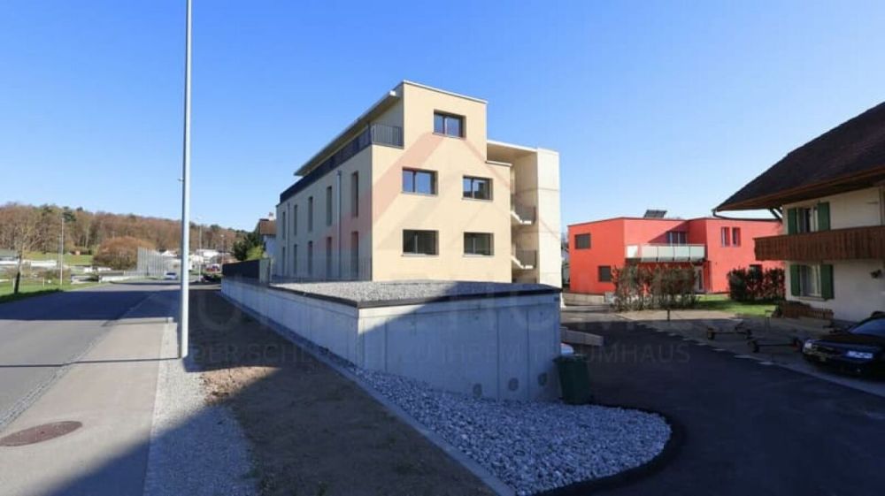 Moderne 3.5-Zimmer-Attikawohnung in Gurmels - mit 45 m² grosser Terrasse - Bild 1