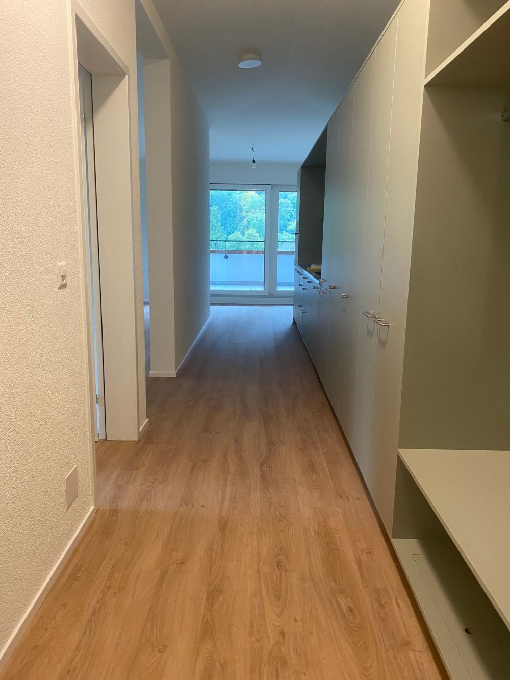 Erstvermietung 2.5-Zimerwohnung -  mit grosszügigem Grundriss - Bild 2