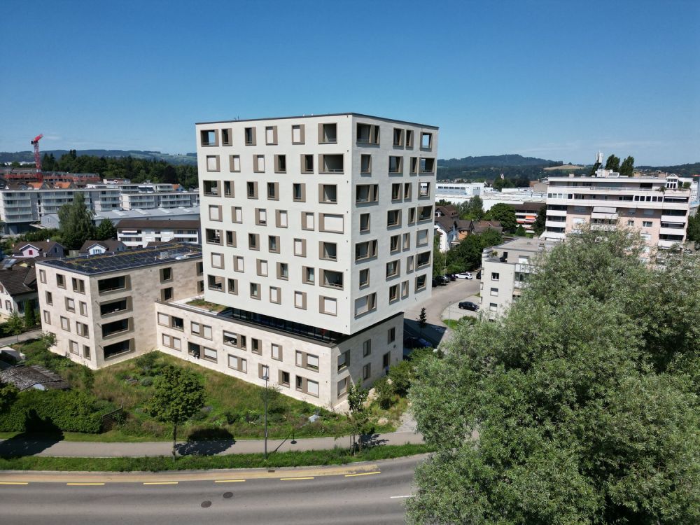 Moderne 2.5-Zimmer-Wohnung mit Balkon in Uzwil - Bild 2