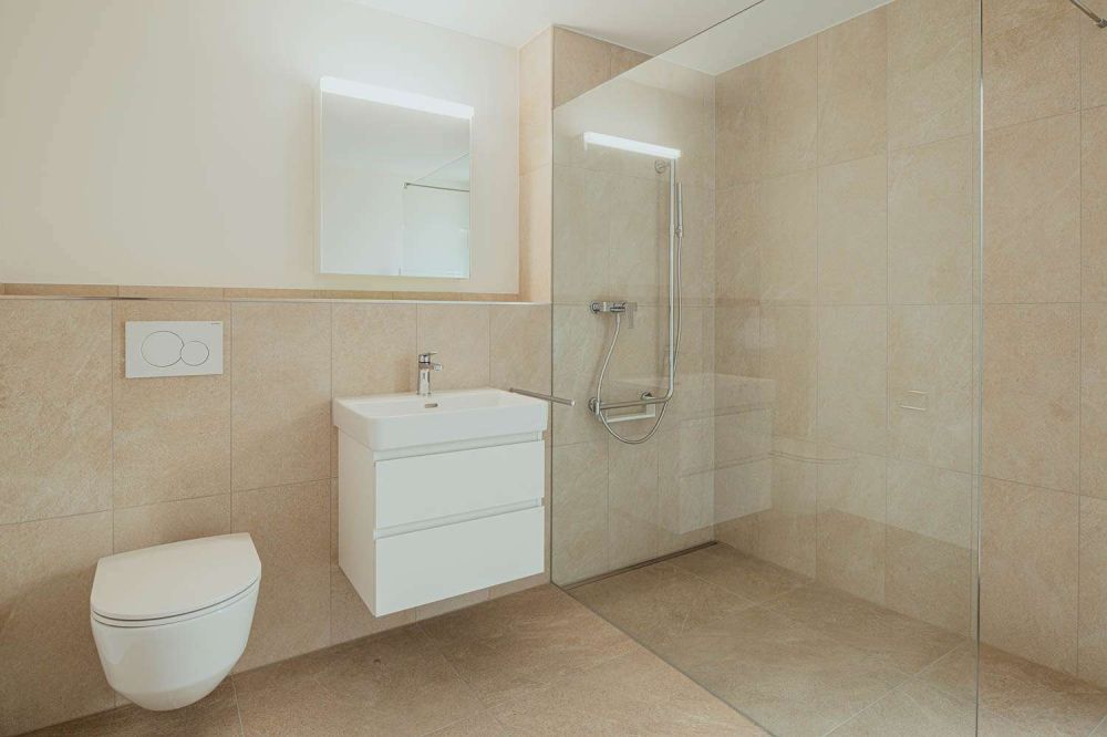 Hochwertige Neubauwohnungen im Herzen von Dachsen - Badezimmer mit Dusche
