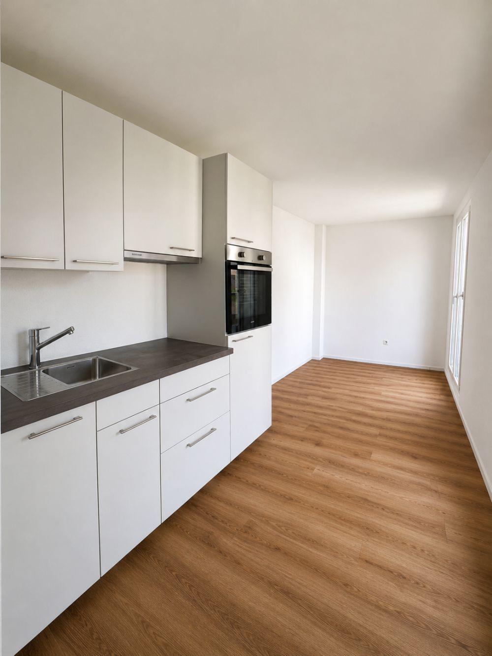 Stadt Solothurn Erstvermietung nach Kernsanierung – 1-Zimmer-Wohnung mit Balkon - Bild 1