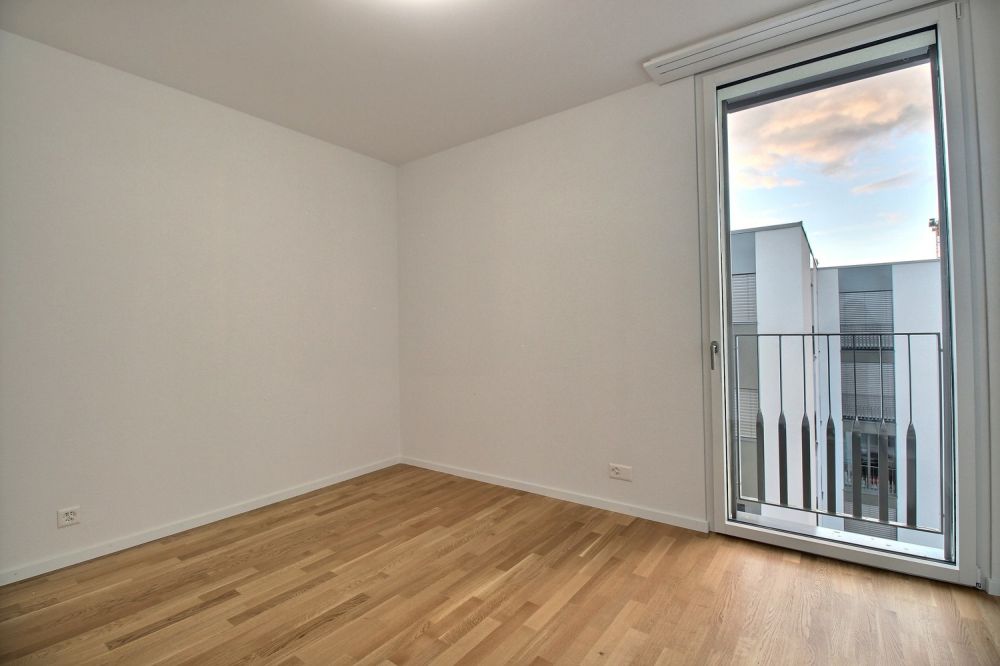5.5 pièces neuf au 2ème étage ! - Chambre 2