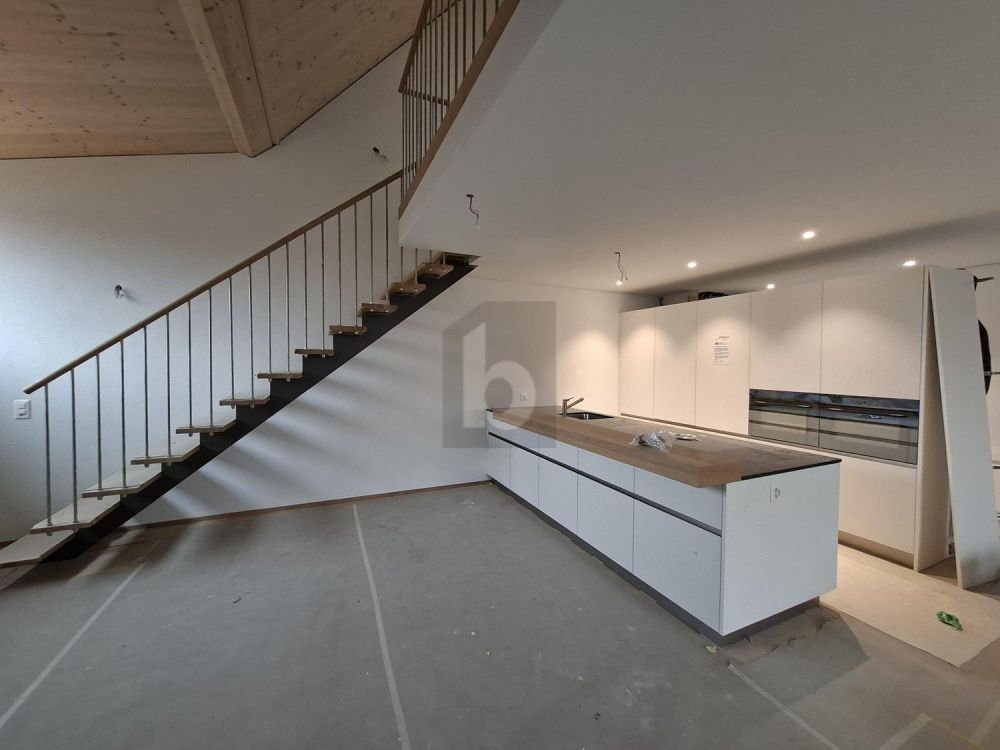 GROSSZÜGIG, STILVOLL MIT GALERIE UND AUSSICHT - Bild 2