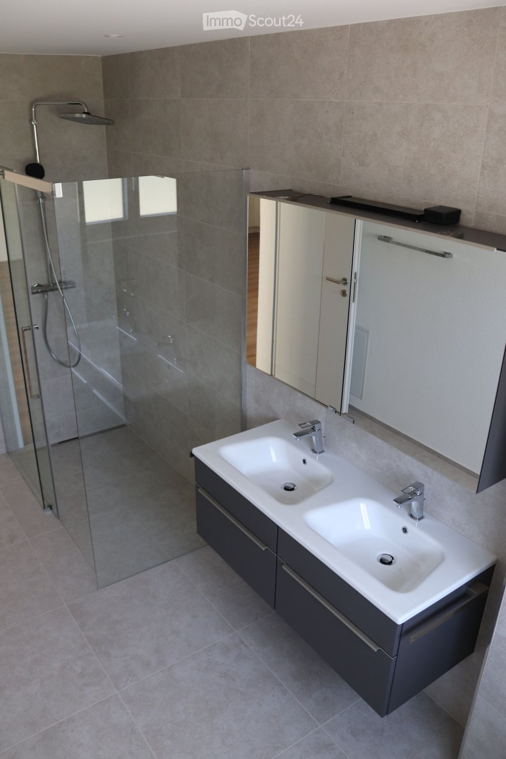 Neubau - Bezugsfertige 3.5-Zi-Wohnung in Mehrfamilienhaus - Bild 6