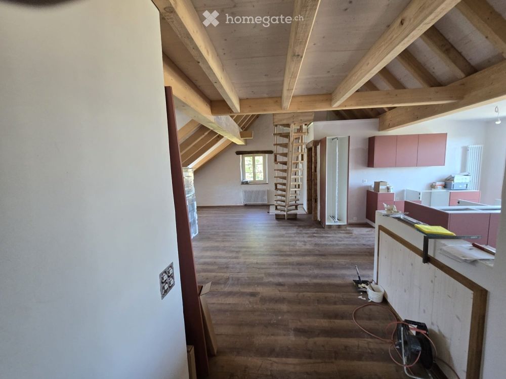 Moderne 4.5-Zimmer-Dachwohnung in Büsserach mit Balkon und schöner Aussicht - Bild 1