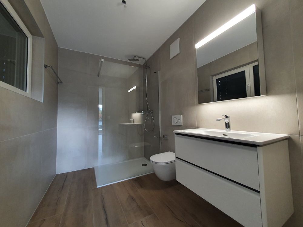 Splendide appartement en attique de 3,5 pièces avec balcon et vue sur le lac - Bild 8