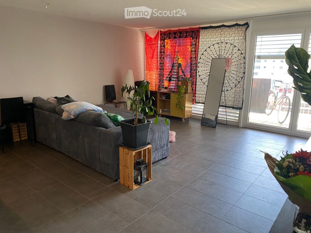 Moderne 2.5-Zimmer-Neubauwohnung mit Balkon in Konolfingen - Bild 1