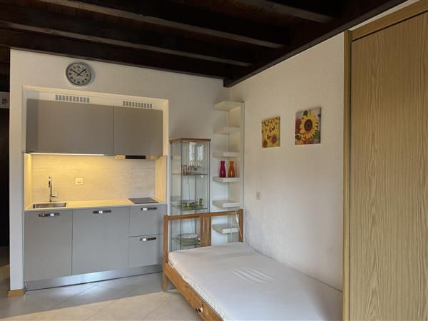 Caslano: Appartamento arredato  1 locale - Interno