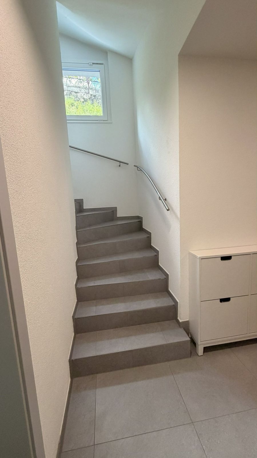 Moderne Reihenhaus-Villa 5.5 Zimmer (2025), privater Garten, superbe Aussicht, Garage mit direktem Zugang - Bild 12
