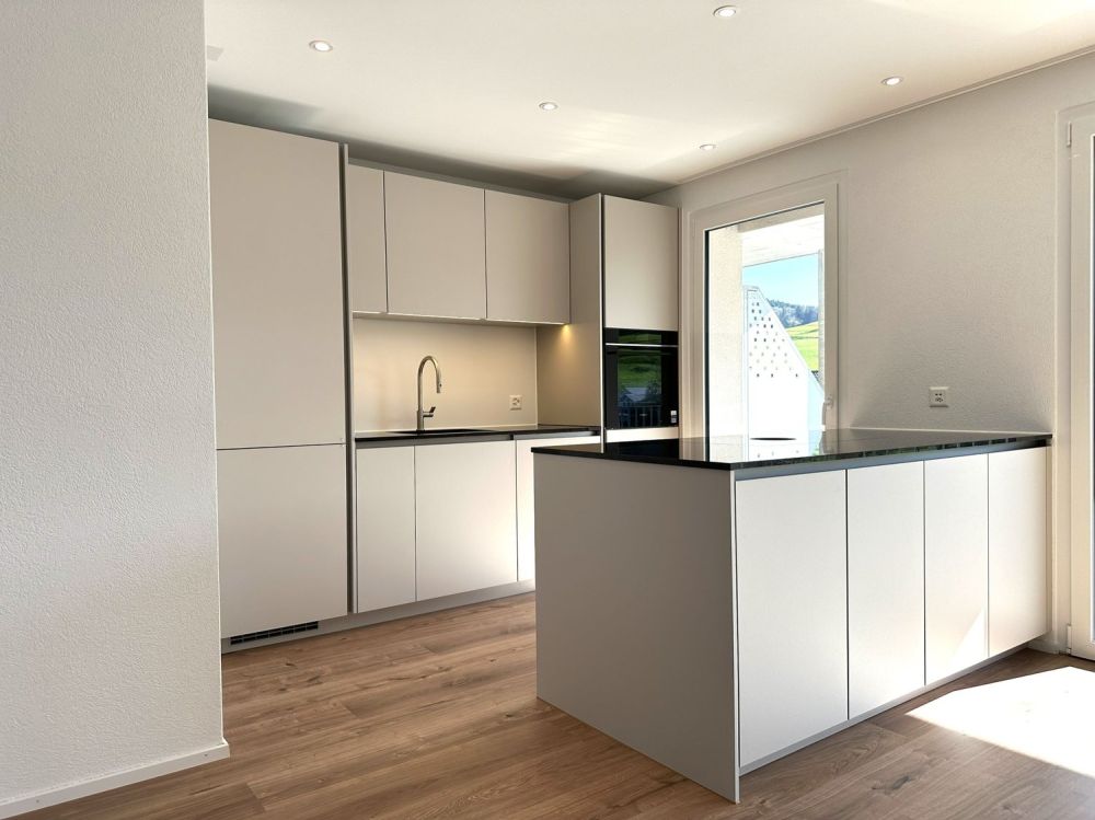 ERSTVERMIETUNG - 3.5-Zimmer-Wohnung im 2. OG mit Balkon und Garage in ruhiger Lage - Bild 8
